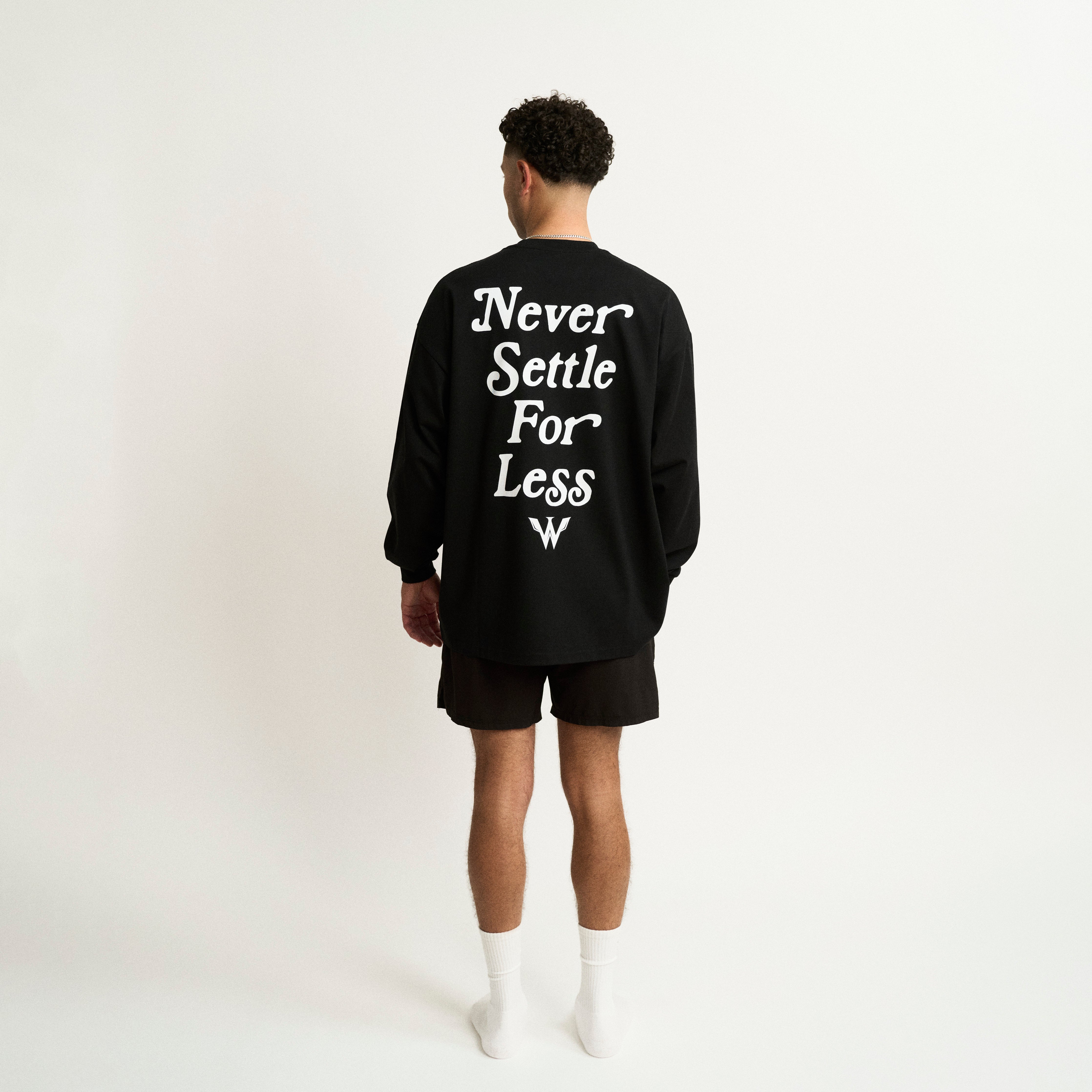 CLASSIC OVERSIZED LONG SLEEVE TEE IN NOIR